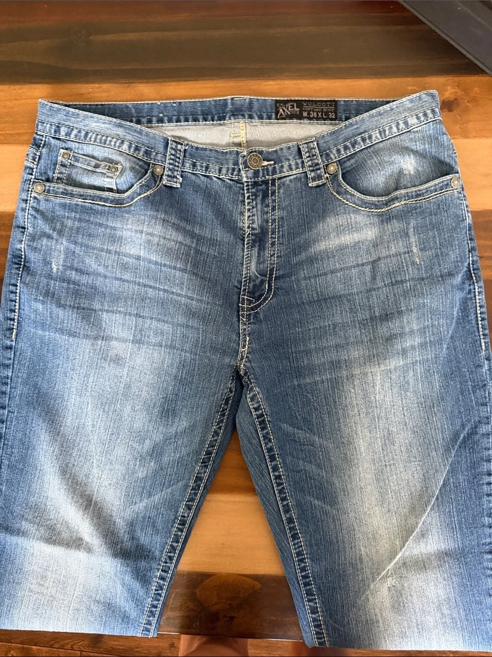 Men’s Mid Wash Blue Straight-Leg Jeans 38x32